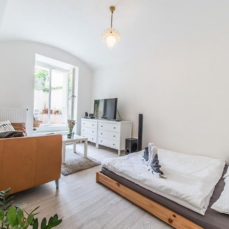 Quiet Apartment In The City Center With Own Terrace Prague Luaran gambar